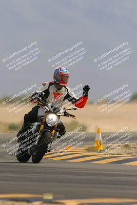 media/Sep-30-2023-SoCal Trackdays (Sat) [[636657bffb]]/Turn 15 (1120am)/